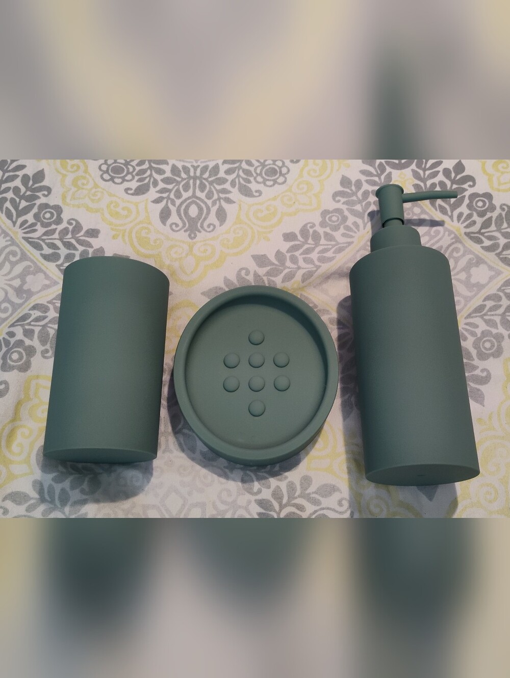 Matte Sage Green 3-Piece Bathroom Set - Soap Dish, Tumbler & Pump